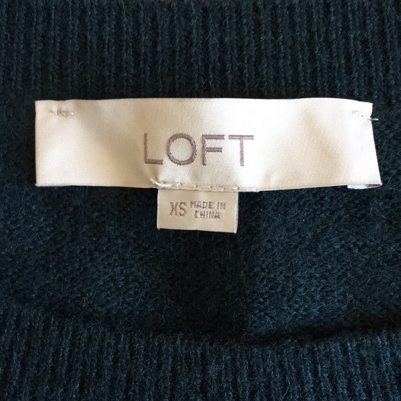 LOFT Textured Knit Deep Forest Green Bell Sleeve Pullover Sweater, size XS 🌲♥️ - Picture 10 of 12